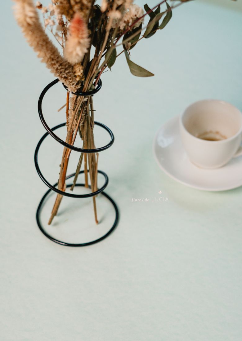 Florero Minimalista 'Trazo del Jardín'